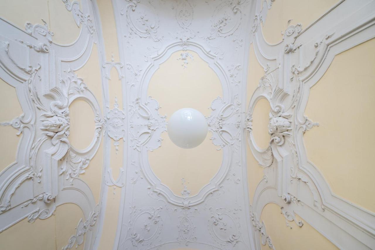 Basilika View Imperial Suite -Sas Street -Need Reservation For Free Parking Boedapest Buitenkant foto