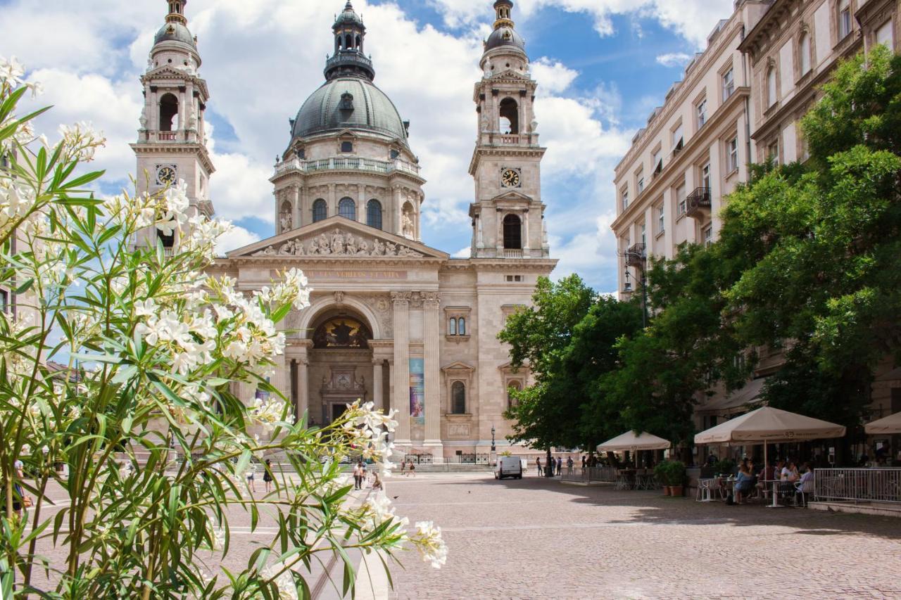 Basilika View Imperial Suite -Sas Street -Need Reservation For Free Parking Boedapest Buitenkant foto