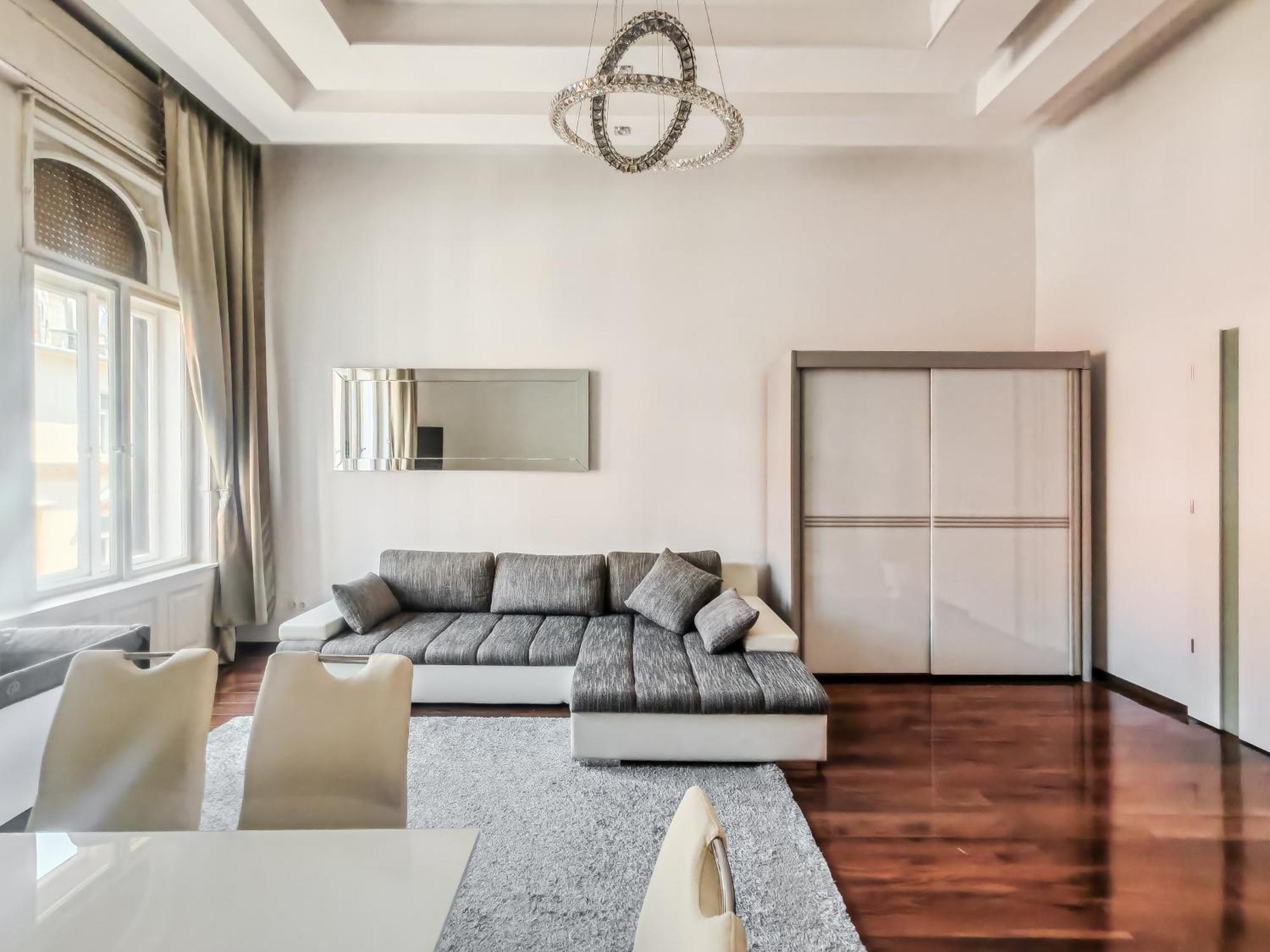 Basilika View Imperial Suite -Sas Street -Need Reservation For Free Parking Boedapest Buitenkant foto